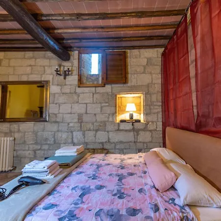 Country With Netflix And Swimming Pool Volterra